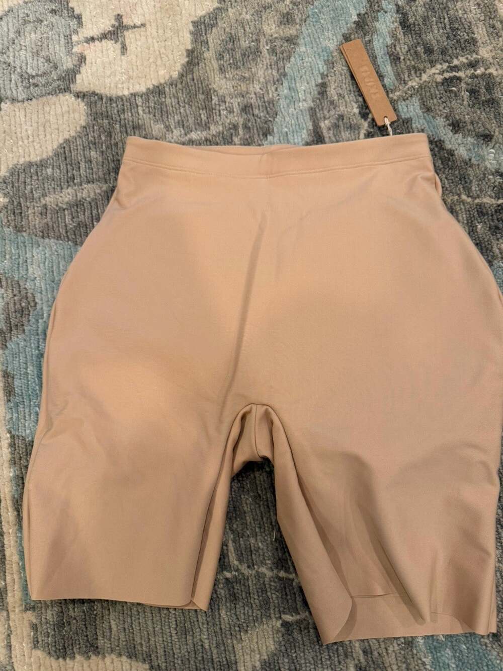 Skims Body Butt Enhancing Short Clay XS NWT